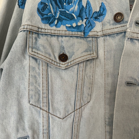 Loveshackfancy x Rialto Jean Jacket Denim Jacket with Blue Floral Embroidery - Picture 3 of 8